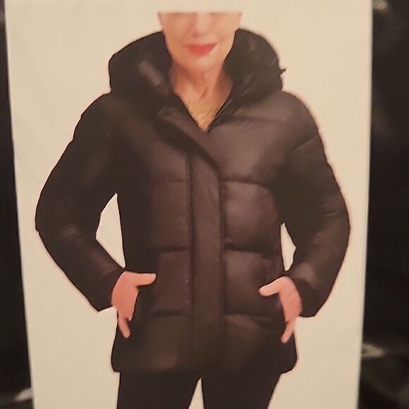 Two by  Vince Camuto puffer, size M - Picture 4 of 5